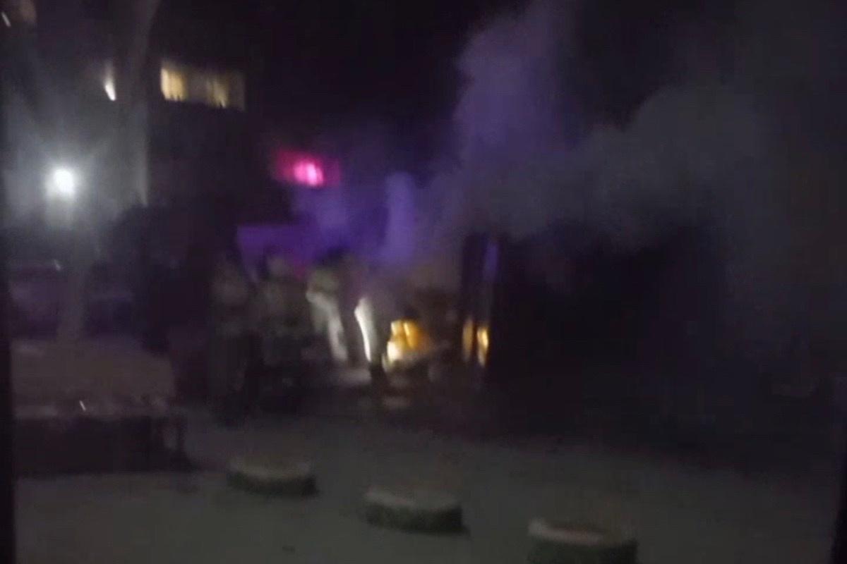 В Таганроге сгорел гараж на улице Сергея Шило