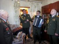 В Таганроге ансамбль песни и пляски имени Александрова дал частный концерт в доме ветерана