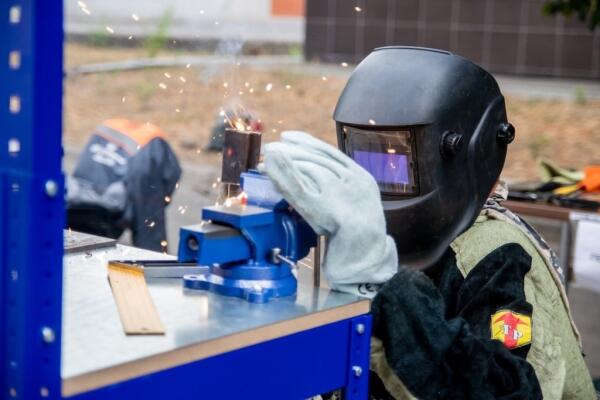 Глава администрации Ростова Алексей Логвиненко: Работа сварщика сродни работе ювелира