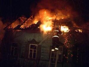 В Таганроге пожилые супруги погибли при пожаре в своем доме