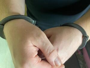 В Таганроге у мужчины обчистили дачу