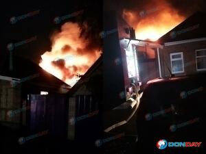 В Таганроге дотла сгорел гараж в ночном пожаре