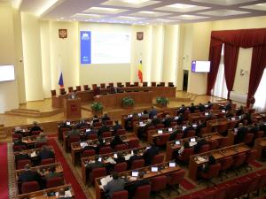 Депутаты «Единой России»: проект бюджета на трехлетку отразил предложения дончан и цели народной программы