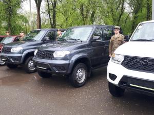 Правительство Ростовской области передало в зону СВО еще одну партию машин