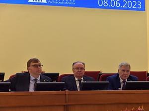 Донские парламентарии увеличили финансирование материальной части для школ и детских садов