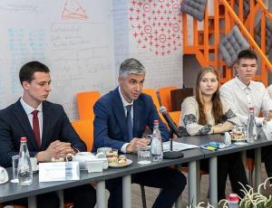 Алексей Логвиненко пообщался с лидерами молодежных общественных объединений