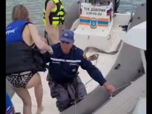В Таганрогском заливе пятерых подросток унесло в открытое море