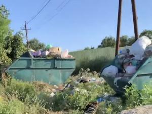 На кладбище в Неклиновском районе образовалась стихийная свалка