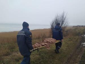 Под Таганрогом пожилой мужчина выжил, упав с 7-метрового обрыва