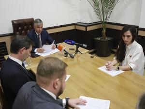 Алексей Логвиненко на личном приеме ростовчан рассмотрел вопрос капремонта школы №101