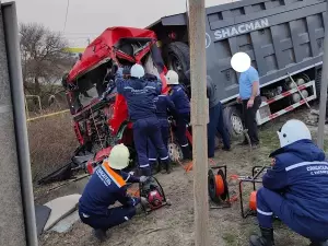 На трассе Ростов-Таганрог в ДТП с фурами пострадали люди