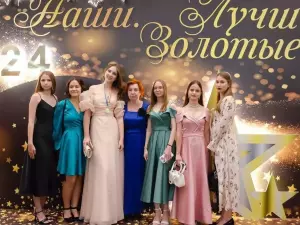Глава администрации Алексей Логвиненко: каждый четвертый выпускник Ростова стал медалистом