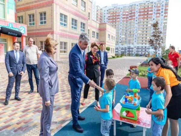 Глава администрации Ростова Алексей Логвиненко посетил соцобъекты в микрорайоне «Суворовский»