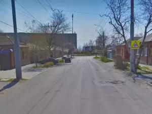 В Таганроге водитель внедорожника сбил школьницу в Гоголевском переулке
