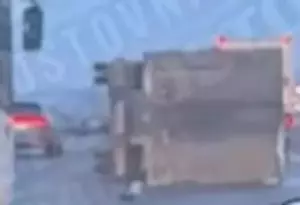 «ГАЗель» опрокинулась на трассе Ростов-Таганрог 12 марта