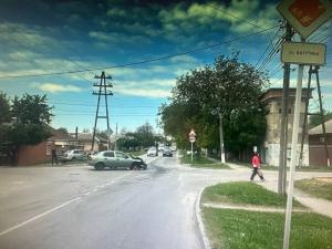 В жуткой аварии в Таганроге пострадала 66-летняя женщина