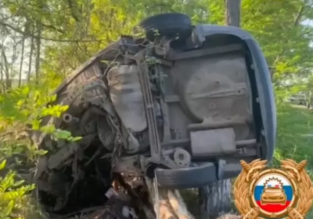 На трассе под Таганрогом в жуткой аварии погибли два человека