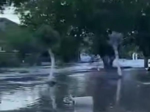 В селе Покровское Неклиновского района из-за подтопления ввели режим ЧС