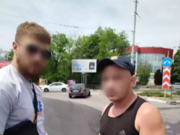 В Таганроге дорожный конфликт закончился потасовкой
