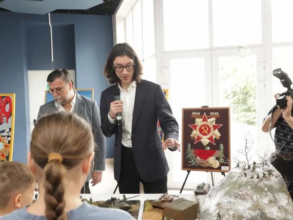 Александр Скрябин поздравил юных ростовчан с Днем защиты детей