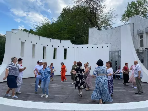 В Ростове-на-Дону провели дискотеку «серебряного» возраста