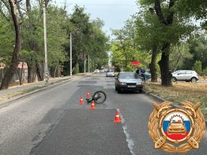 В Таганроге автомобилист сбил 8-летнего мальчика на велосипеде