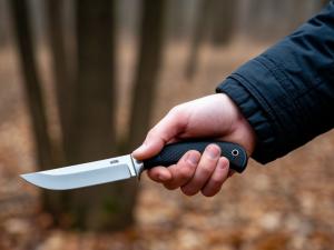 Под Таганрогом пьяный мужчина едва не зарезал прохожего из-за замечания