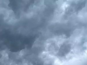 В Неклиновском районе после атаки БПЛА пострадал дом и загорелась трава