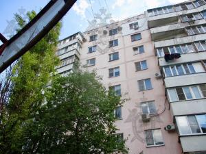 В Таганроге пятилетний мальчик выпал из окна восьмого этажа и разбился насмерть