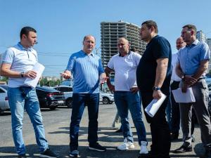 Глава Ростова: На Привокзальной площади в Ростове обновляют дорожное покрытие и тротуарную плитку
