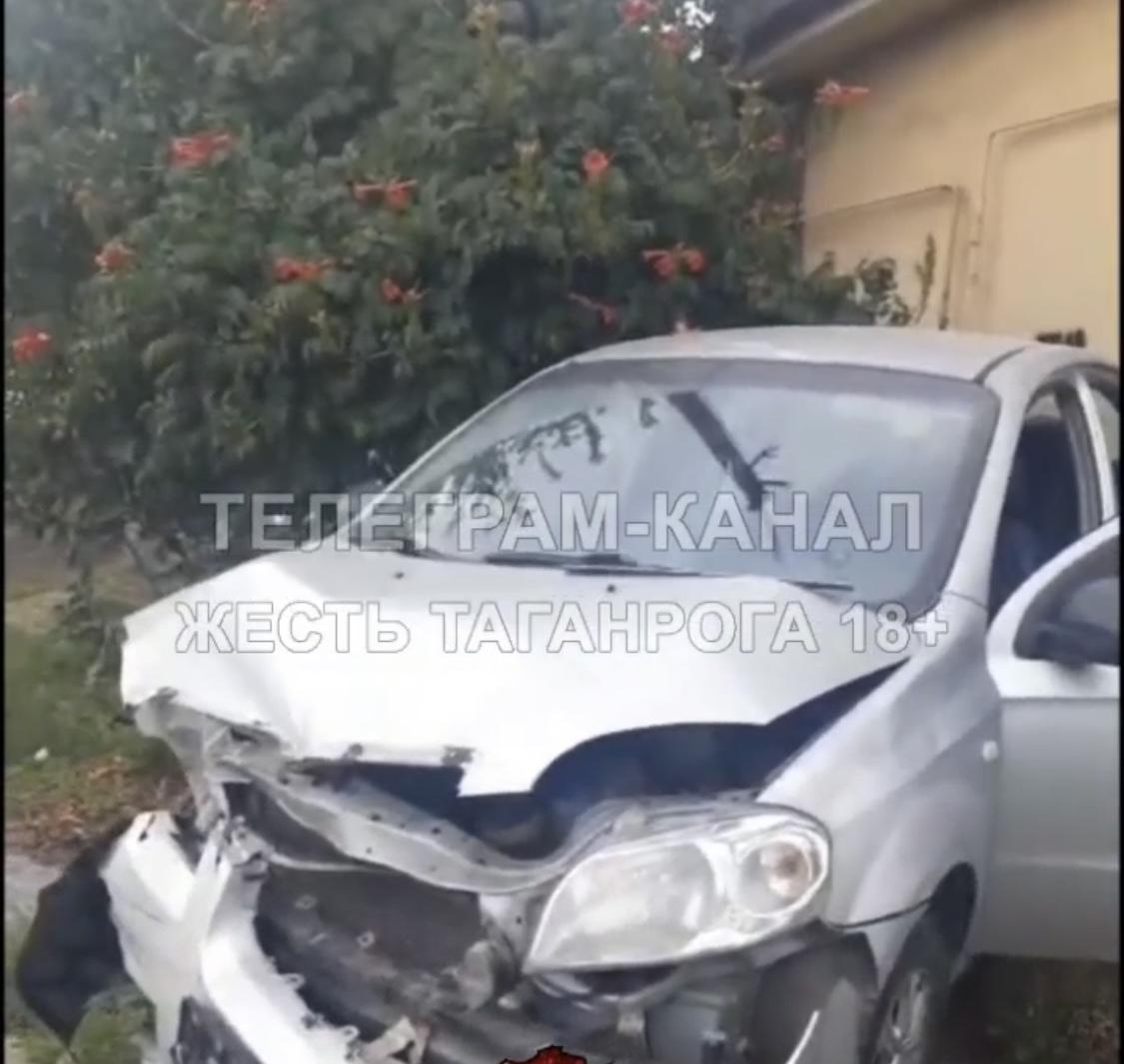 Двое пострадали в ДТП с иномарками на Кузнечной в Таганроге