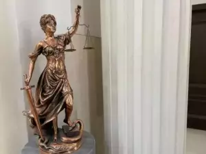 В Таганроге налоговика и полицейского будут судить за взятку