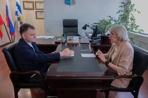 Юрий Слюсарь обсудил со Светланой Камбуловой «болевые точки» Таганрога