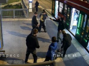 Трамвайную остановку в Таганроге расстреляли из пистолета