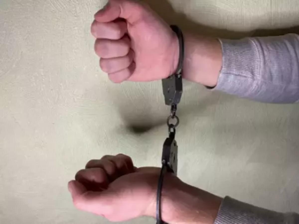 В Таганроге 20-летний парень зарезал 46-летнего мужчину