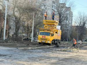 В Таганроге осколки беспилотника повредили трамвайную инфраструктуру