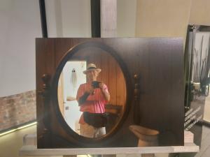 Привиделось: В Ростове открылась выставка Ромы Зверя