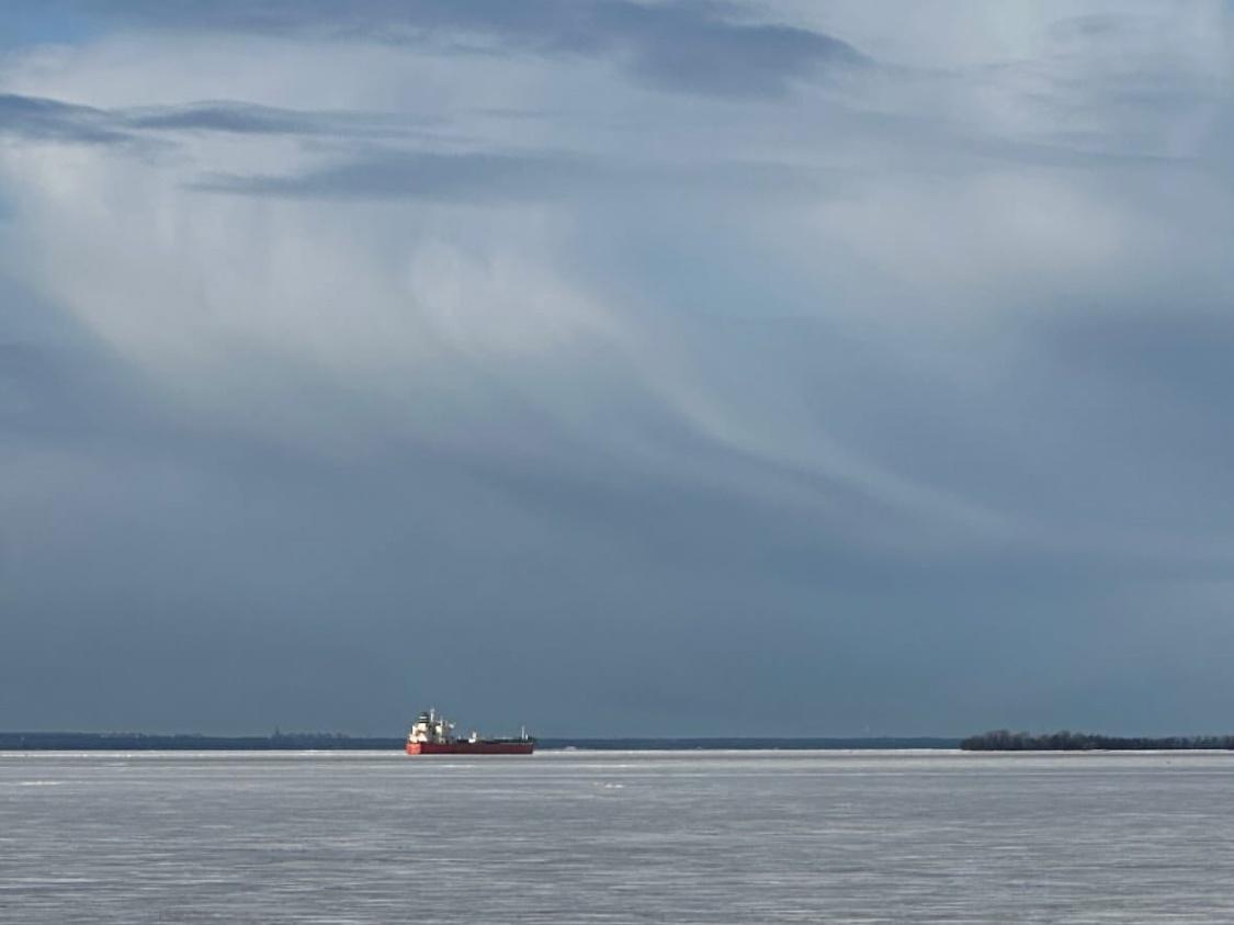 В период ледокольных проводок в акватории Азовского моря задействуют шесть судов