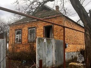 Под Таганрогом неисправная проводка оставила пожилого мужчину без половины дома