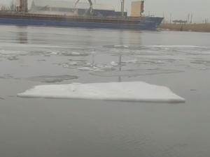 Спасатели предупредили об опасности тонкого льда на водоемах Ростовской области