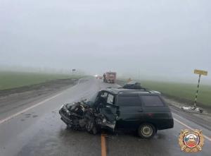 В жесткой аварии на трассе в Неклиновском районе пострадали двое