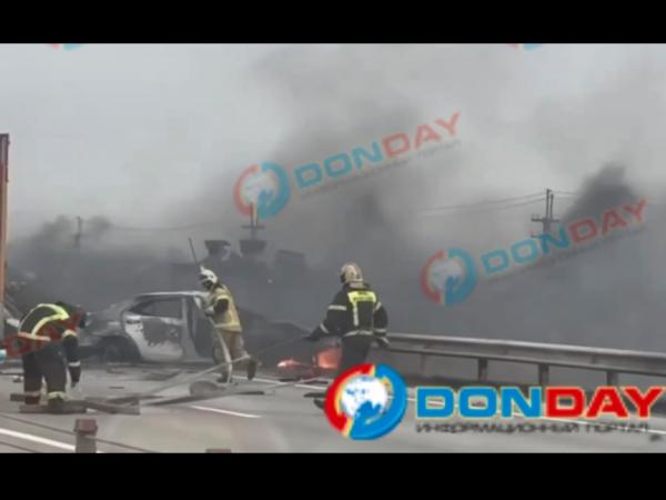 Три человека погибли и два пострадали в жесткой автокатастрофе в Ростовской области
