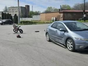 В Таганроге в ДТП пострадал 16-летний водитель питбайка